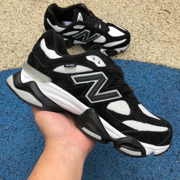 New Balance 9060 [X. 12]